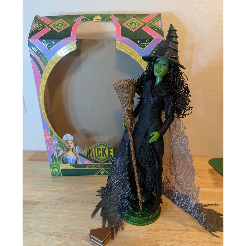 MATTEL Wicked Elphaba Thropp Doll Movie Figure Broom Hat Box Book
